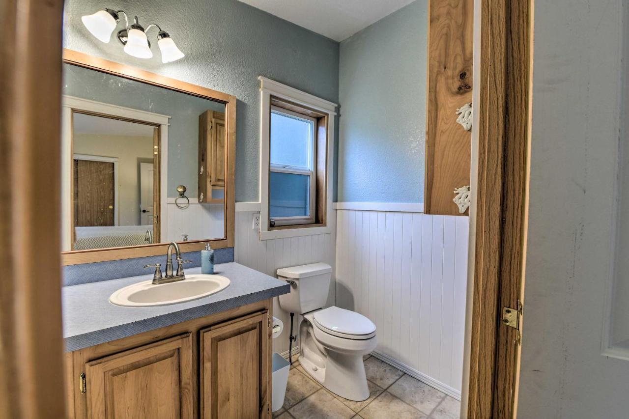 Cute Cottage With Deck Walk 115 Ft To Brewery And Cafe Poulsbo Exterior foto